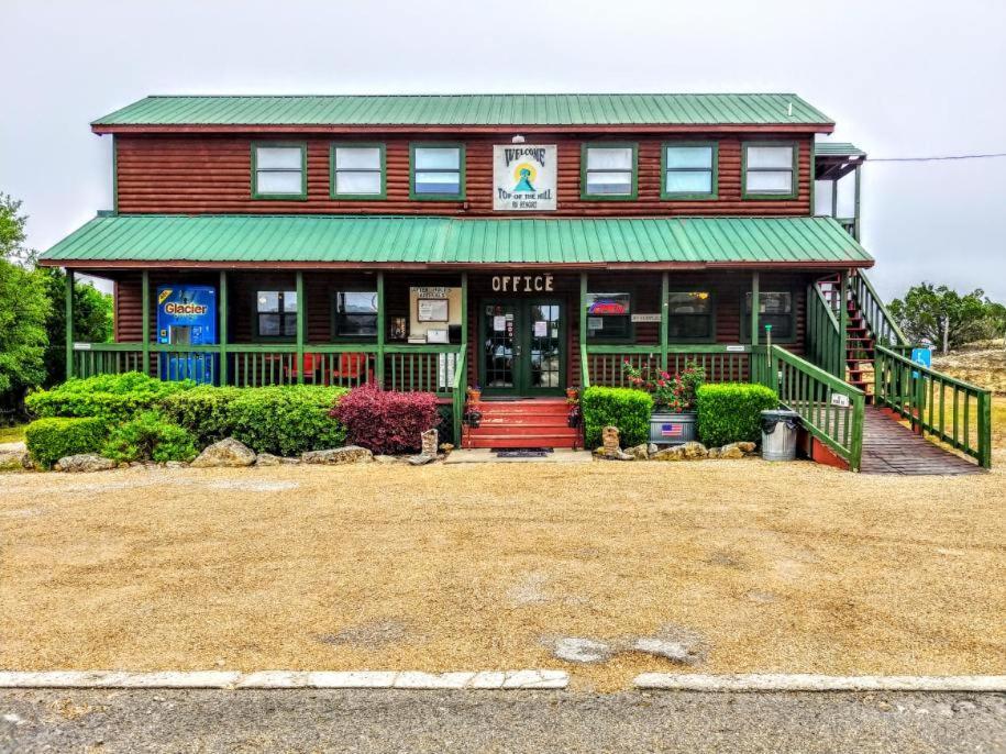 Top Of The Hill Rv Resort & Cabins Waring Eksteriør bilde